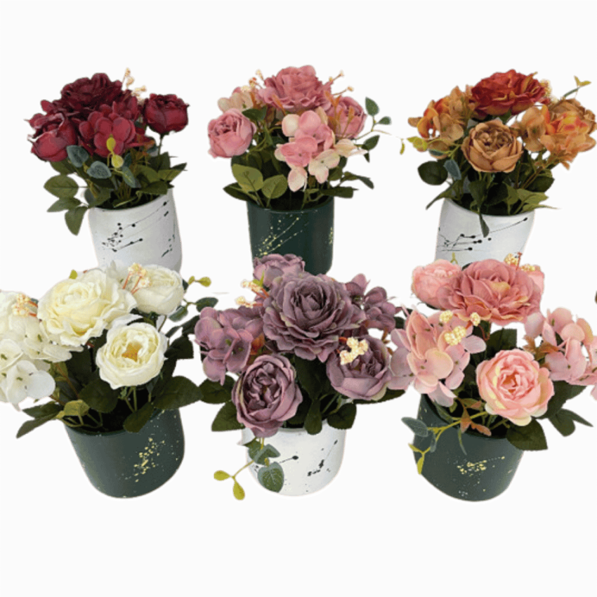 Bunch of roses 21cm potted flowers
